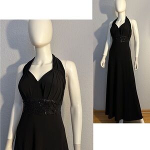 NWT Plus Size A-Line Formal Dress‎ V-Neck Halter Open-Back Long Embellished Gown
